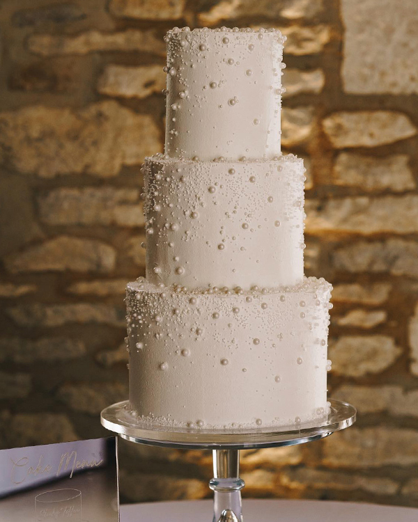 pretty pearl buttercream wedding cakes