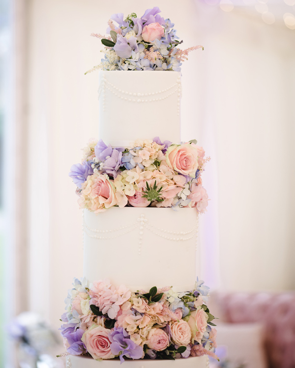 pretty pearl buttercream wedding cakes