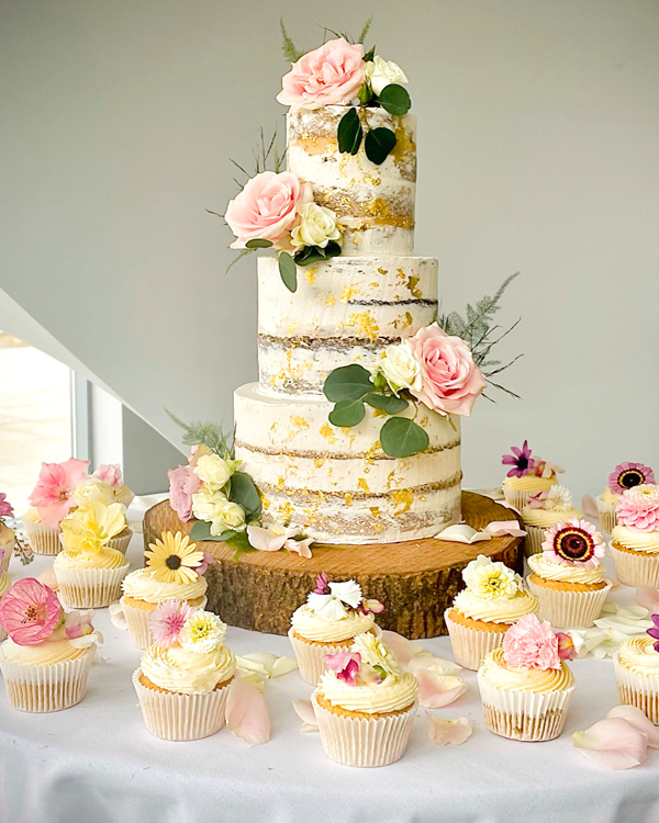 semi naked weddings cakes