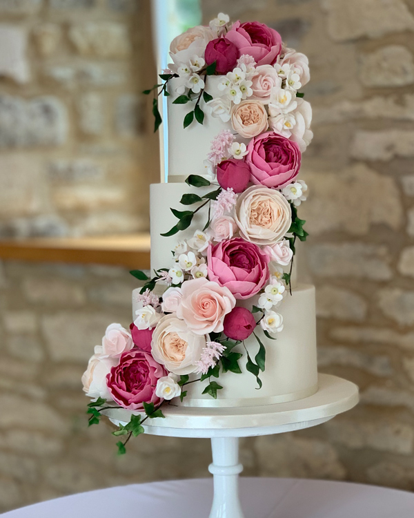 classic elegance wedding cakes