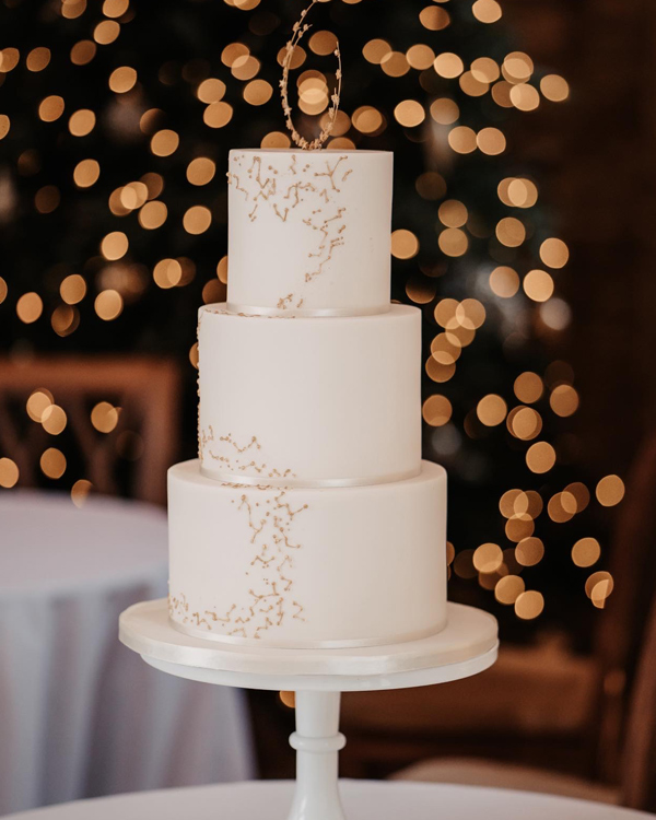 modern minimalism wedding cakes